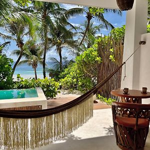 Deluxe Beachfront King Room